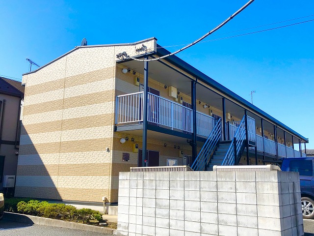 本八幡駅よりバス12分 築18年10ヶ月 2階建の賃貸物件