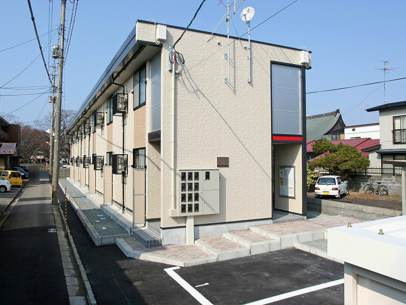 秋田駅より徒歩28分 築18年9ヶ月 2階建の賃貸物件