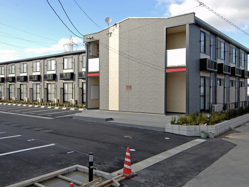 久居駅よりバス4分 築19年 2階建の賃貸物件