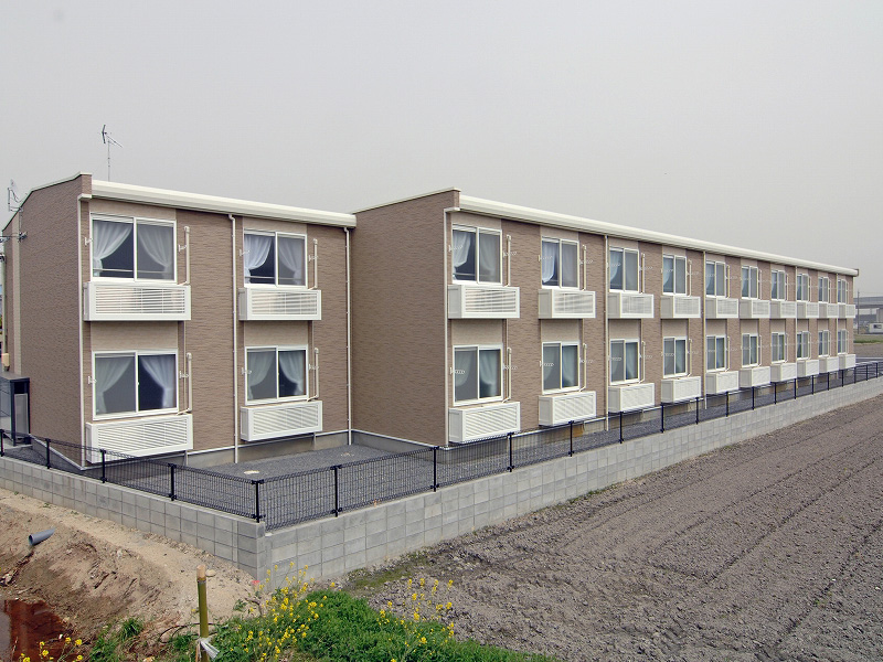 朝日駅より徒歩10分 築18年10ヶ月 2階建の賃貸物件