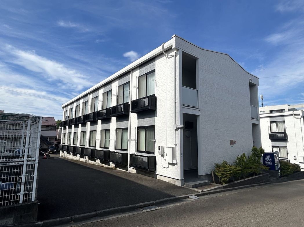 泉中央駅よりバス20分 築19年1ヶ月 2階建の賃貸物件