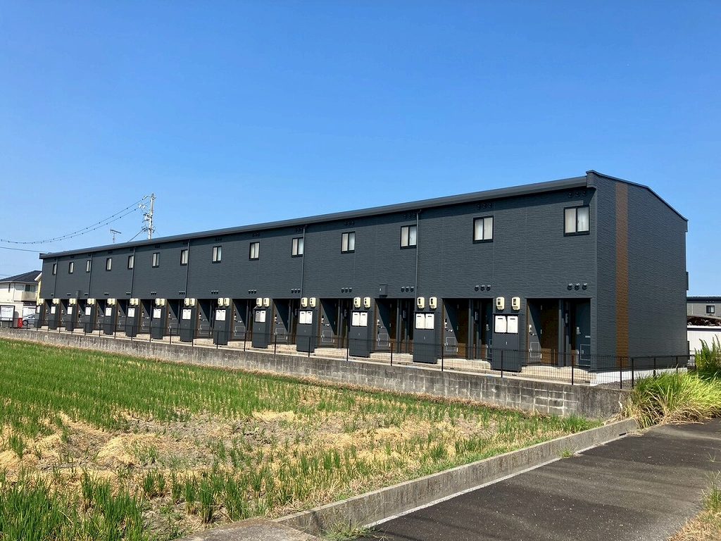 北楠駅より徒歩6分 築18年6ヶ月 2階建の賃貸物件