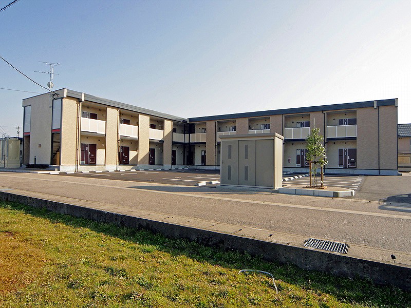 レオパレスパストラル砺波２の賃貸物件