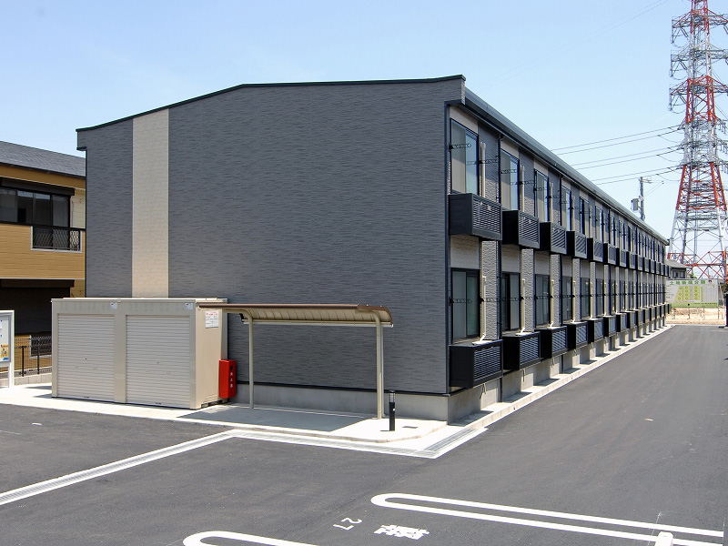 伊勢朝日駅より徒歩13分 築18年7ヶ月 2階建の賃貸物件