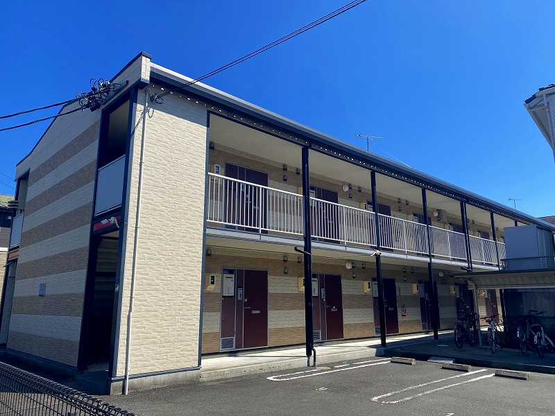 入江岡駅より徒歩4分 築18年8ヶ月 2階建の賃貸物件