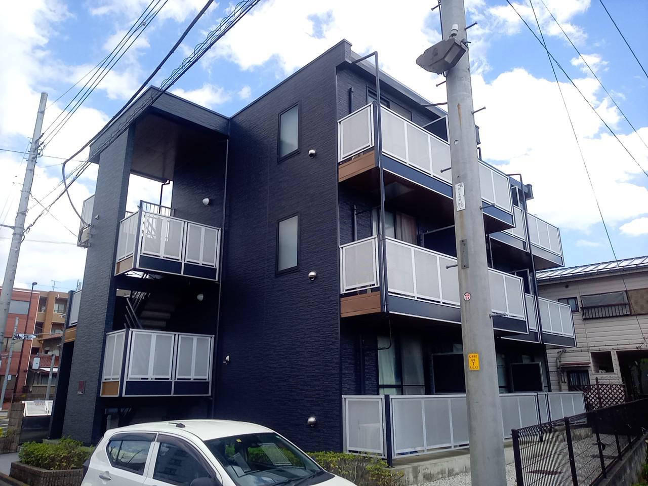 牛浜駅より徒歩5分 築18年11ヶ月 3階建の賃貸物件
