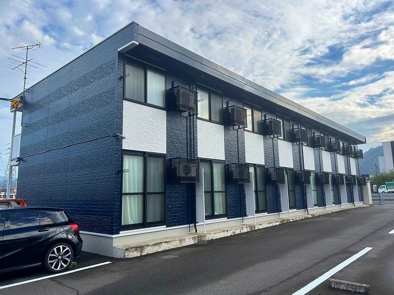 鯖江駅より徒歩9分 築17年11ヶ月 2階建の賃貸物件