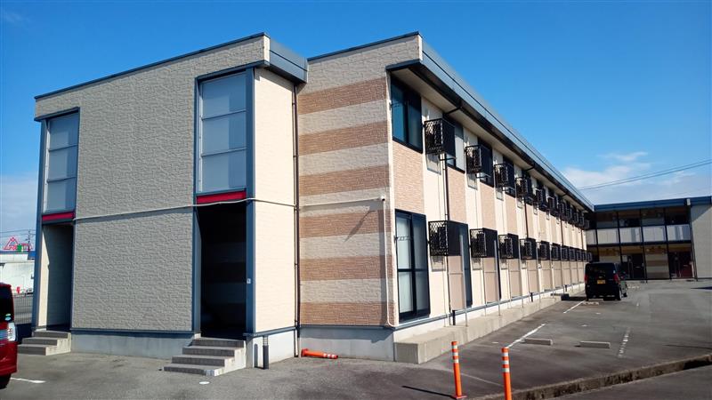 富山駅よりバス21分 築16年9ヶ月 2階建の賃貸物件