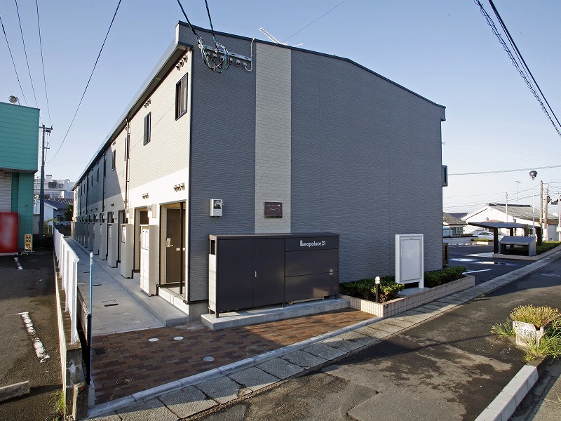 都城駅より徒歩22分 築18年2ヶ月 2階建の賃貸物件