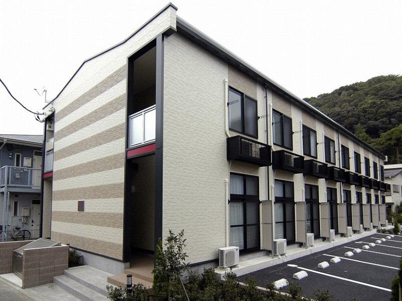 レオパレス四ツ裏の賃貸物件