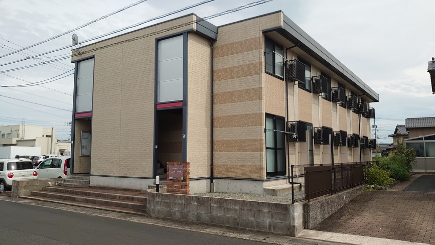 雲州平田駅より徒歩14分 築18年1ヶ月 2階建の賃貸物件