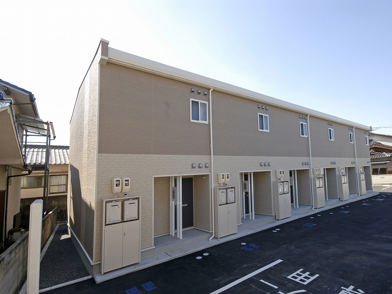 和木駅より徒歩10分 築18年2ヶ月 2階建の賃貸物件