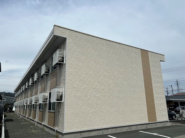 かみのやま温泉駅よりバス4分 築18年1ヶ月 2階建の賃貸物件