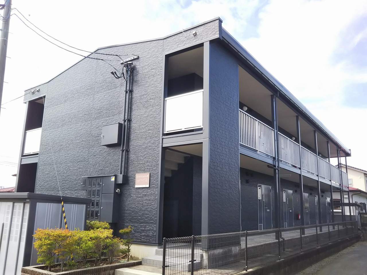 角田駅より徒歩7分 築18年2ヶ月 2階建の賃貸物件