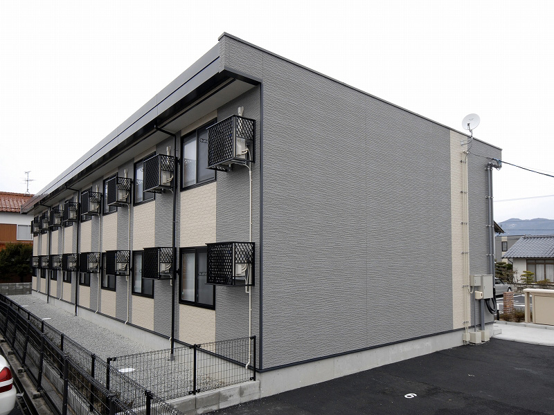 出雲市駅よりバス8分 築17年11ヶ月 2階建の賃貸物件