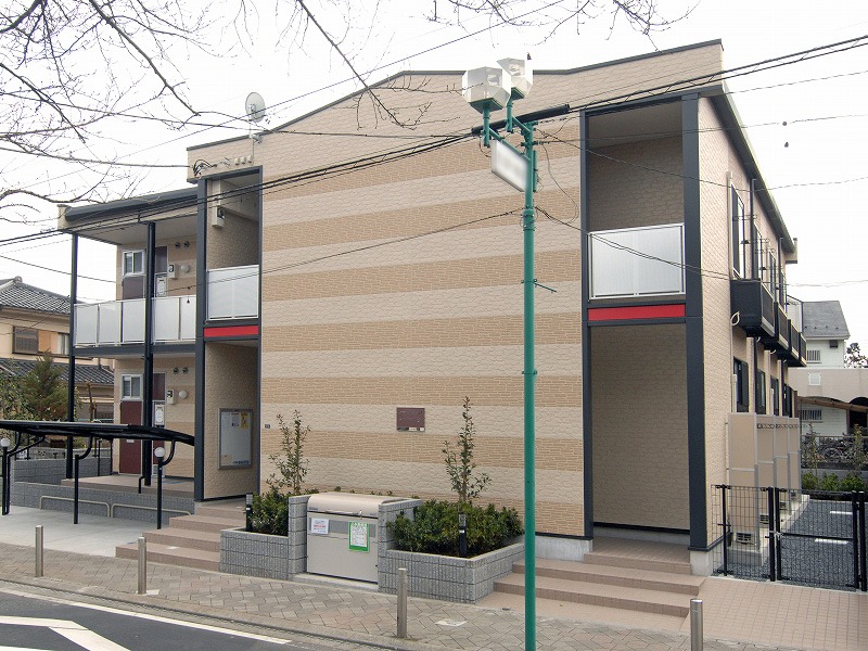 新井宿駅より徒歩10分 2階 築17年10ヶ月の賃貸物件