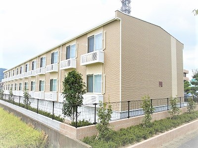 武雄温泉駅より徒歩13分 築18年3ヶ月 2階建の賃貸物件