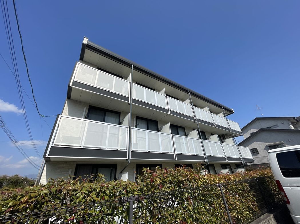 掛川駅より徒歩22分 築18年3ヶ月 3階建の賃貸物件