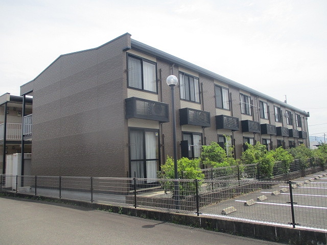 東唐津駅より徒歩4分 築17年9ヶ月 2階建の賃貸物件