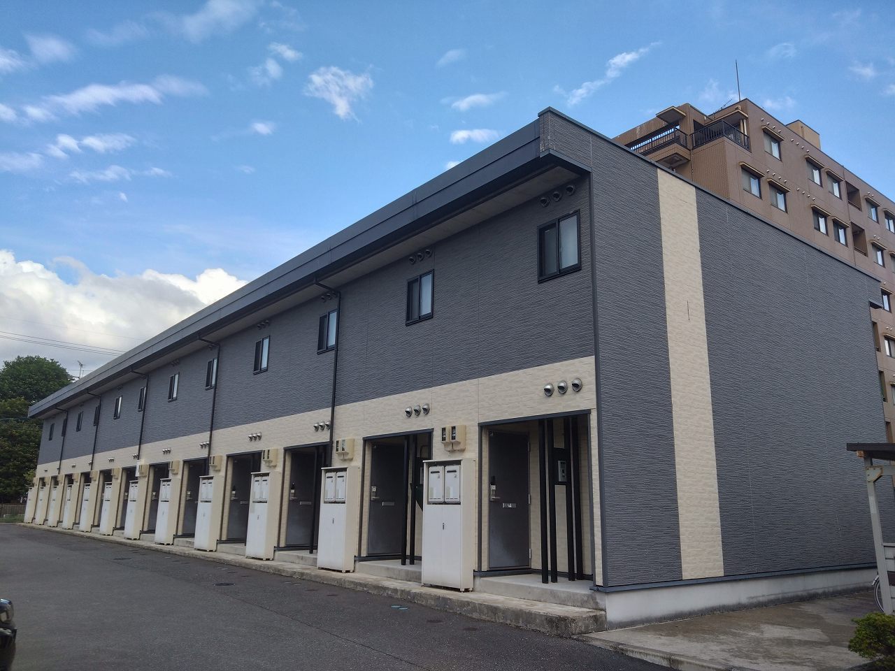 松岡駅よりバス10分 築17年11ヶ月 2階建の賃貸物件