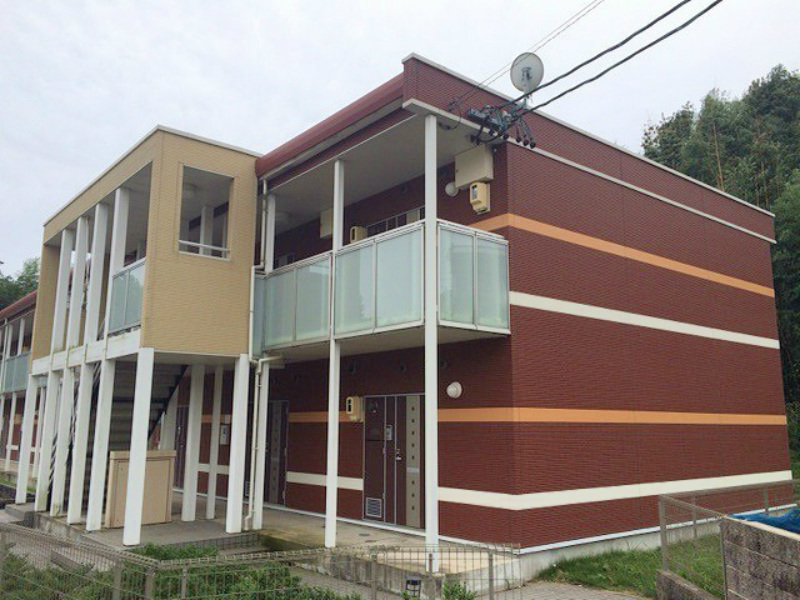 古見駅よりバス11分 築15年5ヶ月 2階建の賃貸物件