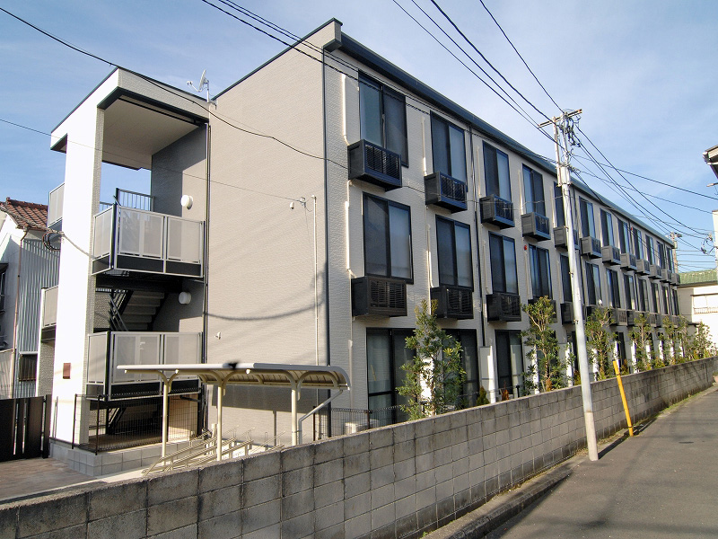 浦安駅より徒歩12分 築16年10ヶ月 3階建の賃貸物件