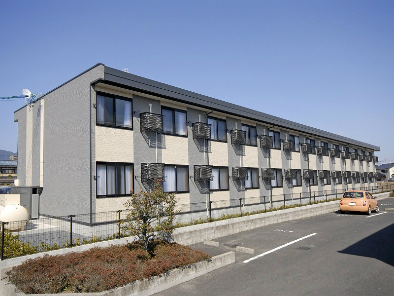 出雲市駅よりバス8分 築17年9ヶ月 2階建の賃貸物件