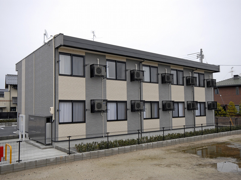 出雲市駅よりバス8分 築18年 2階建の賃貸物件