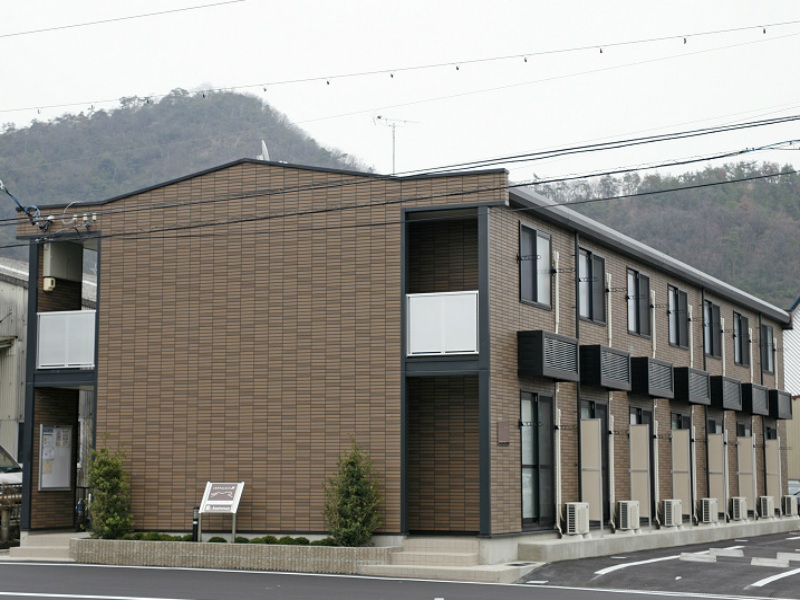 岐阜駅よりバス20分 築17年8ヶ月 2階建の賃貸物件