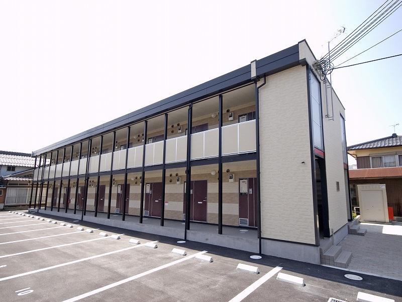 長浜駅よりバス15分 築18年1ヶ月 2階建の賃貸物件