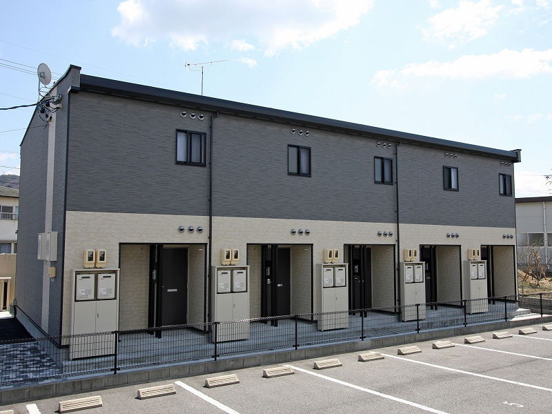 尾張瀬戸駅よりバス20分 築17年8ヶ月 2階建の賃貸物件