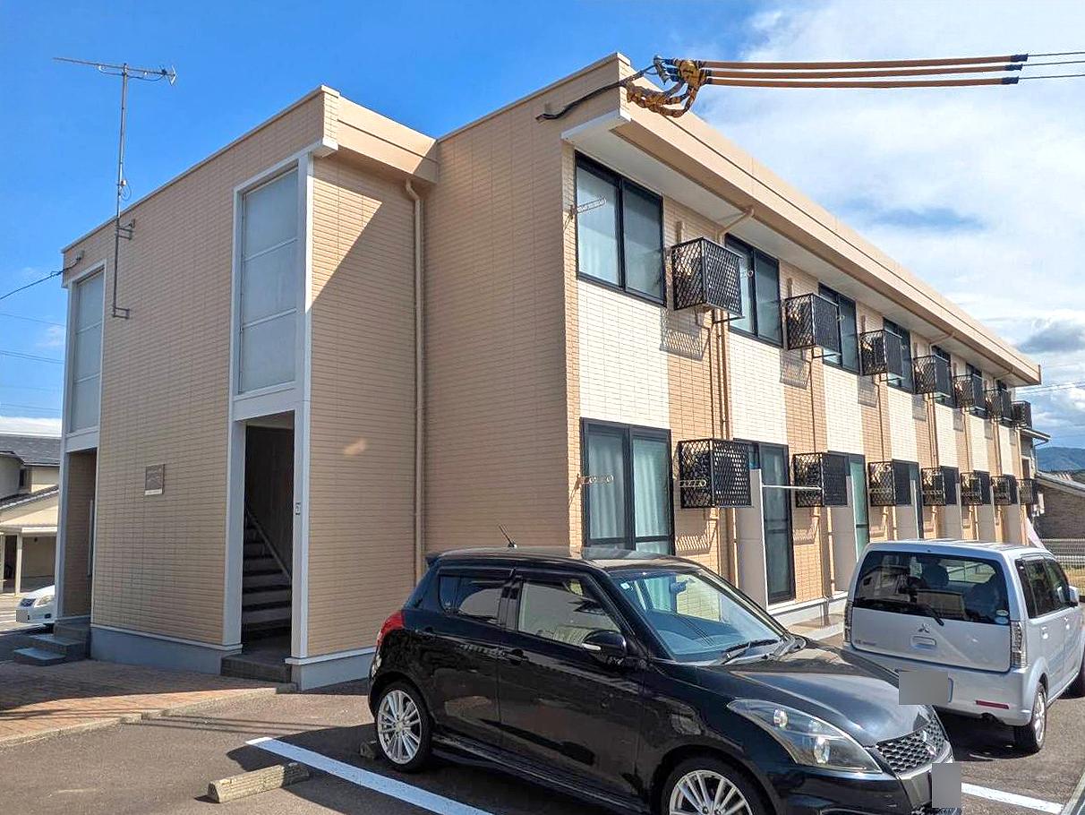 小松駅よりバス30分 築17年7ヶ月 2階建の賃貸物件