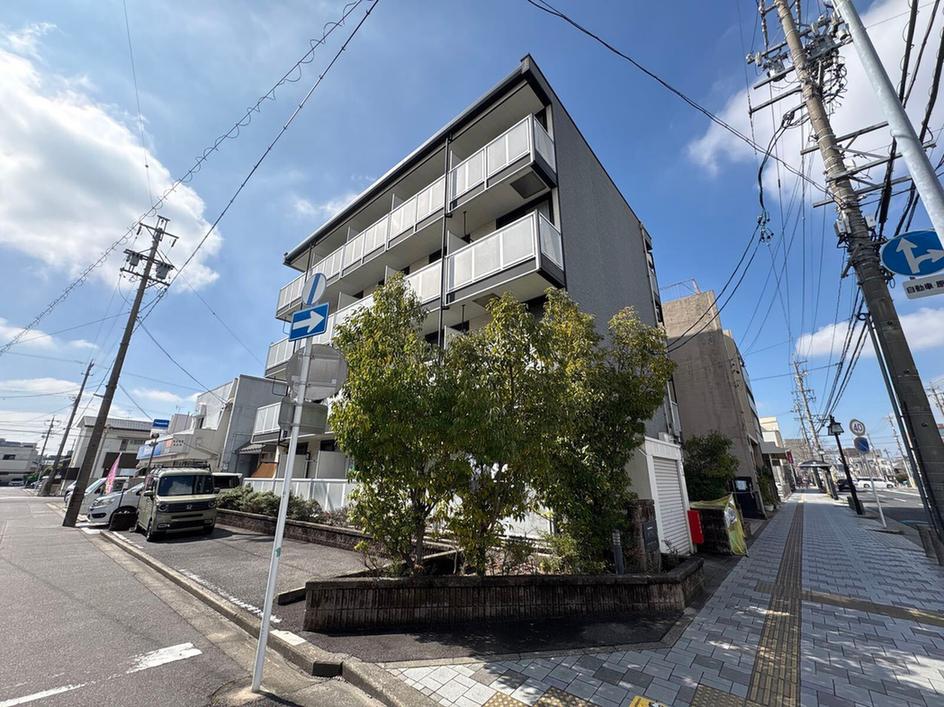 東岡崎駅より徒歩21分 築17年5ヶ月 4階建の賃貸物件