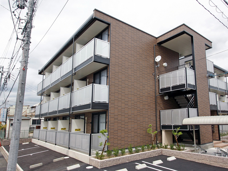 笠寺駅より徒歩11分 築17年10ヶ月 3階建の賃貸物件