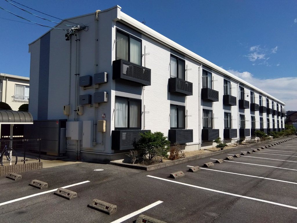 上横須賀駅より徒歩6分 築17年8ヶ月 2階建の賃貸物件