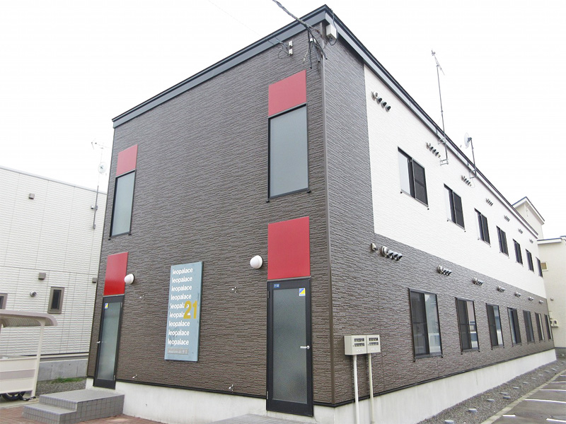 沼ノ端駅よりバス8分 築17年7ヶ月 2階建の賃貸物件