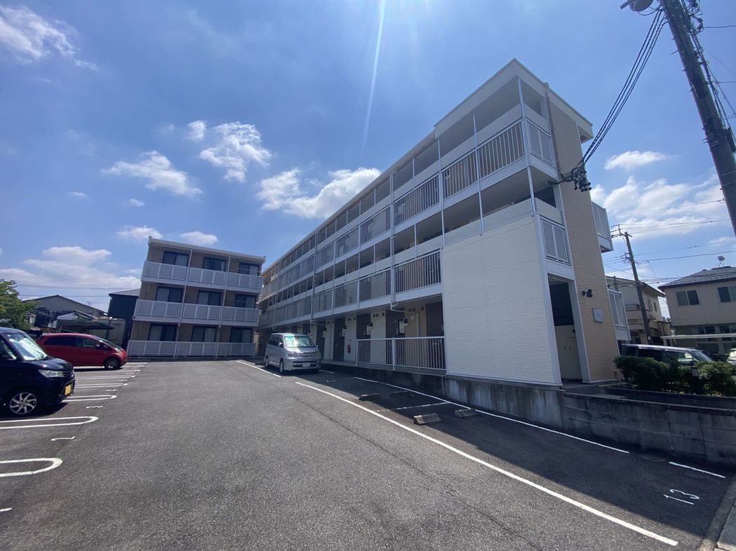 小幡駅より徒歩18分 築16年8ヶ月 3階建の賃貸物件