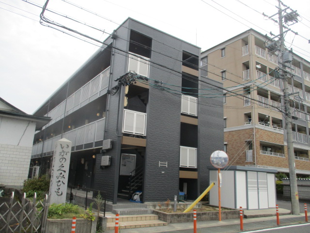 西大手駅より徒歩7分 築16年4ヶ月 3階建の賃貸物件