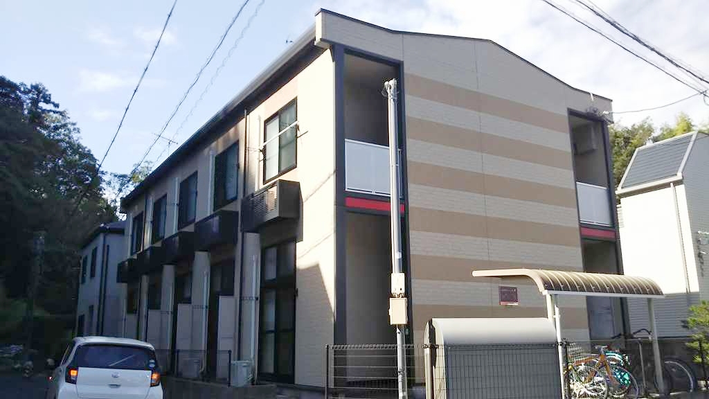 県病院前駅よりバス5分 築17年9ヶ月 2階建の賃貸物件