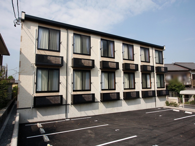 レオパレスコザカ８の賃貸物件