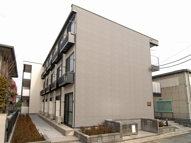 南浦和駅よりバス8分 1階 築16年8ヶ月の賃貸物件