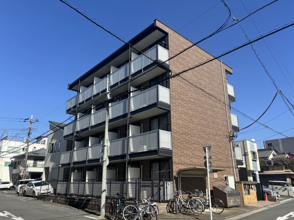 沼津駅より徒歩9分 築17年5ヶ月 4階建の賃貸物件