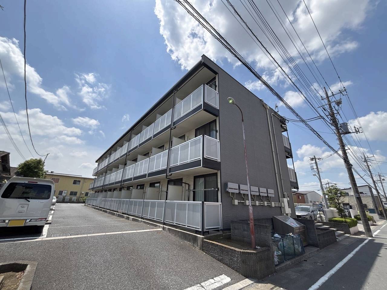 レオパレスハッピーブリッジ 3階 築17年1ヶ月の賃貸物件