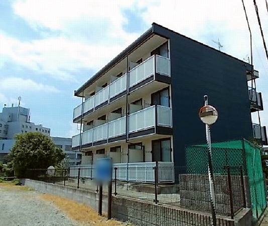 秦野駅より徒歩16分 築16年8ヶ月 3階建の賃貸物件