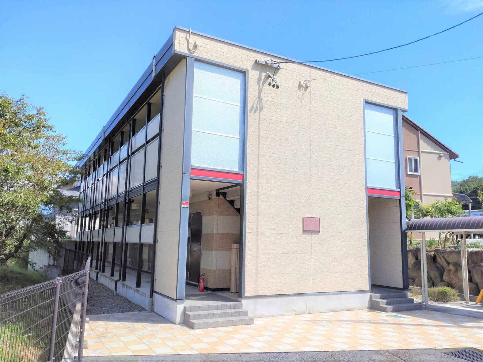 三好町駅より徒歩7分 築17年2ヶ月 2階建の賃貸物件