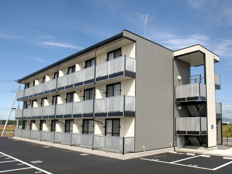 みらい平駅より徒歩15分 築16年4ヶ月 3階建の賃貸物件