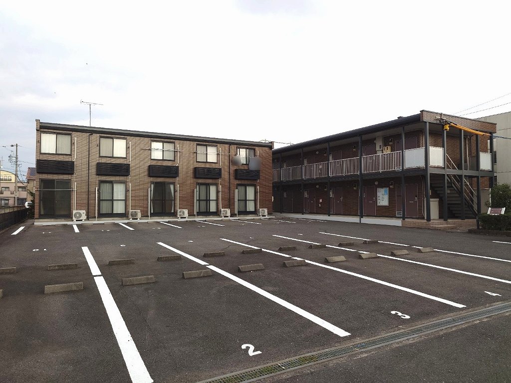 レオパレスグランドハピネスの賃貸物件