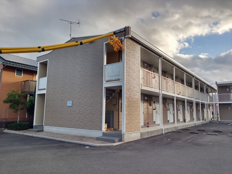 久居駅より徒歩16分 築16年5ヶ月 2階建の賃貸物件