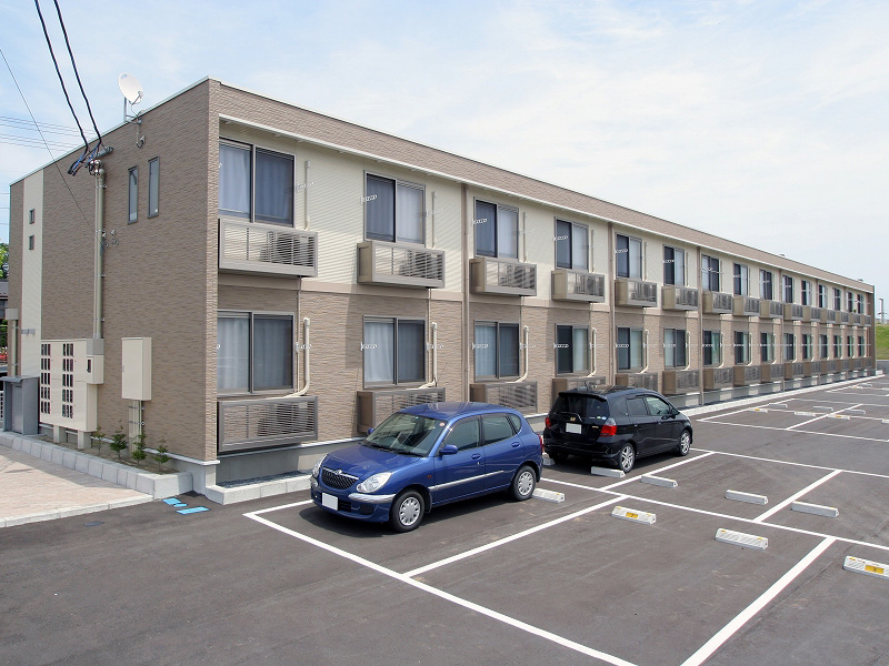 新田駅よりバス20分 築16年11ヶ月 2階建の賃貸物件