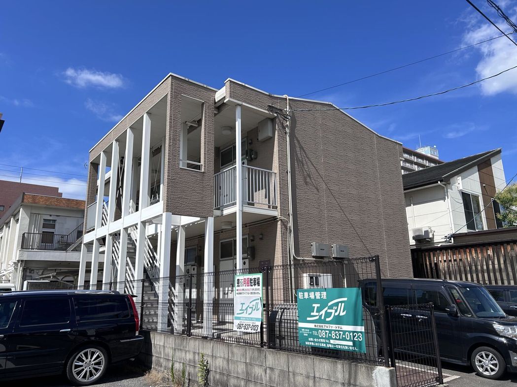 レオパレス薫峰の賃貸物件